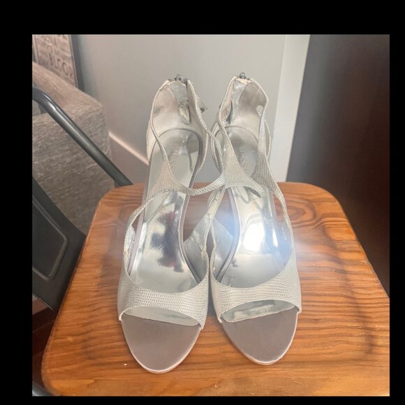 Guess Marciano Silver Strappy Sandals – Glamorous & Elegant Size 9 - Picture 1 of 4